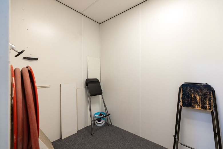 WinkelruimteaanLiesveld 146<br/> inVlaardingen WinkelruimteaanLiesveld 146<br/> inVlaardingen