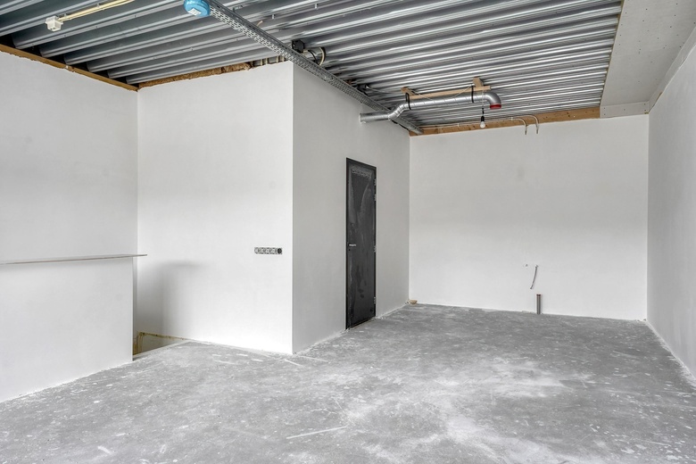 BedrijfsruimteaanIndustrieweg 12 N<br/> inZoeterwoude