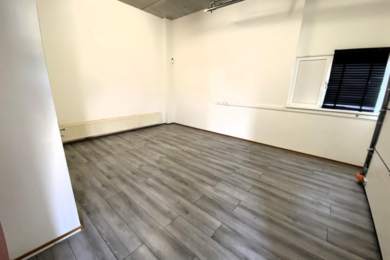 BedrijfsruimteaanSchoepenweg 51 I<br/> inLelystad