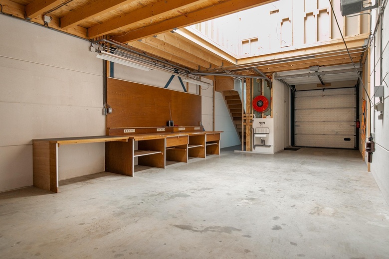 Bekijk foto 5 in  aan de  in 