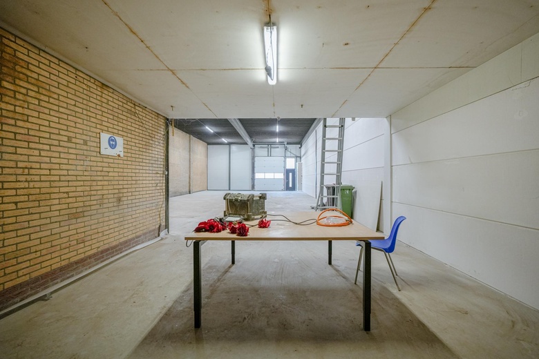 BedrijfsruimteaanOranjelaan 42 j<br/> inBeek en Donk