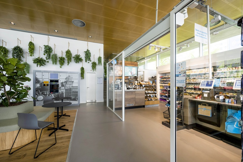 KantoorruimteaanStationsplein-ZW 983<br/> inSchiphol