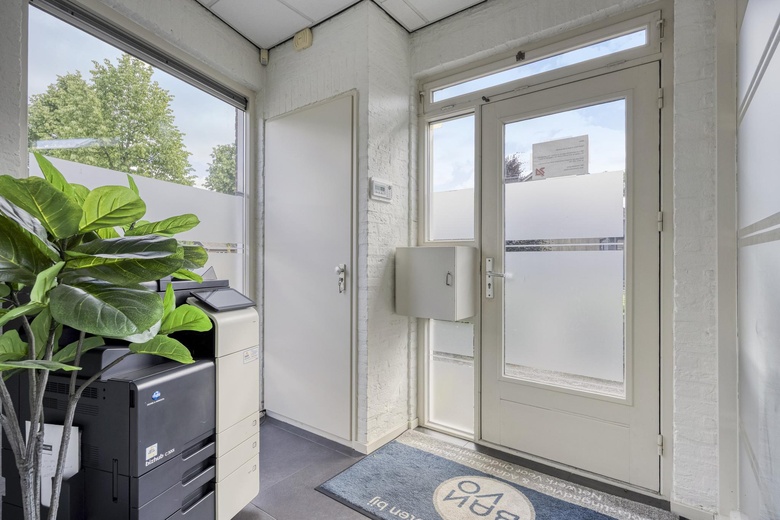 Kantoorruimteaan't Dorp 103<br/> inHeesch Kantoorruimteaan't Dorp 103<br/> inHeesch