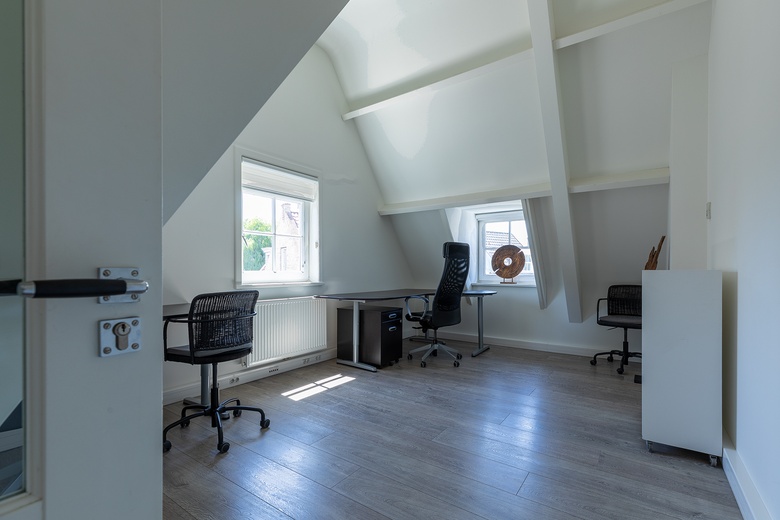 KantoorruimteaanZwaardklamp 9<br/> inHuizen KantoorruimteaanZwaardklamp 9<br/> inHuizen