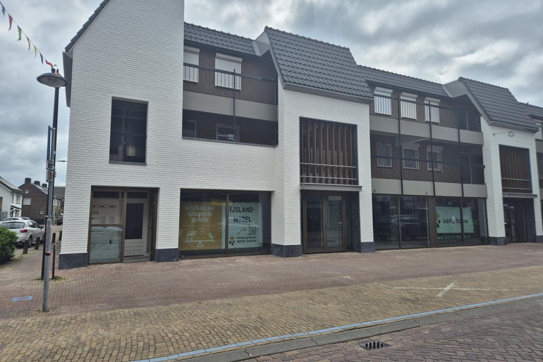Bekijk foto Winkelruimte aan de Postelstraat 13 in Someren