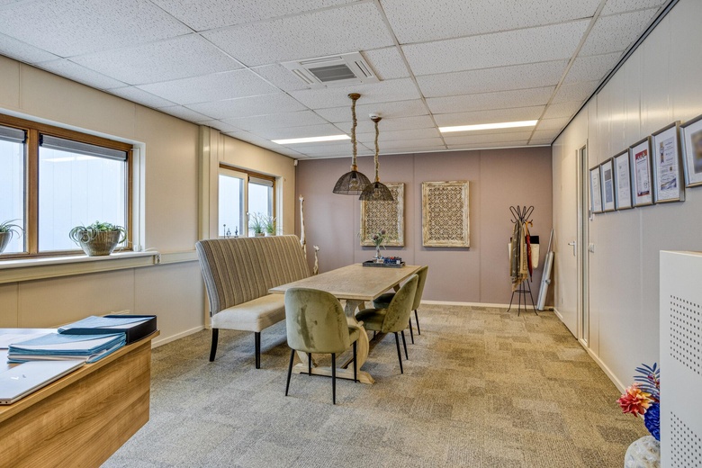 BedrijfsruimteaanPascalstraat 70<br/> inDordrecht BedrijfsruimteaanPascalstraat 70<br/> inDordrecht