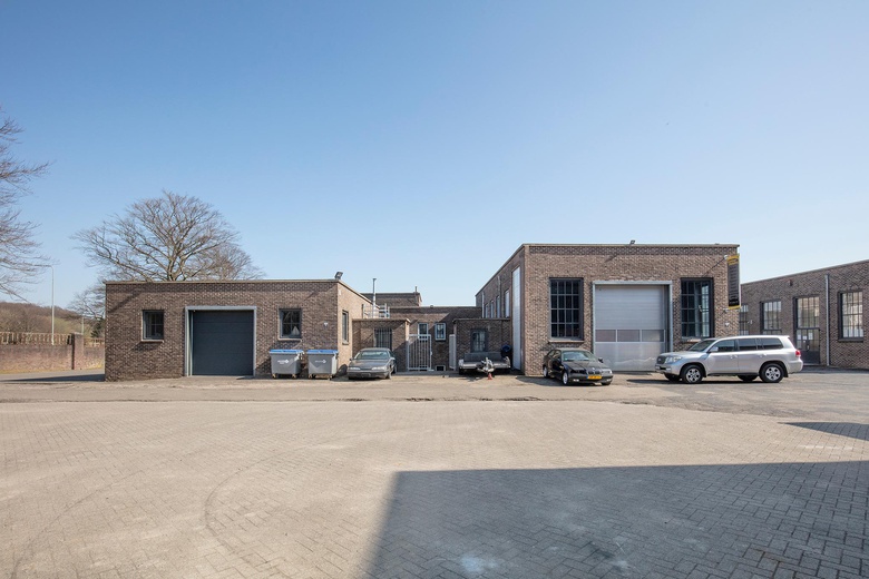 BedrijfsruimteaanAlbert Thijsstraat 19<br/> inEygelshoven BedrijfsruimteaanAlbert Thijsstraat 19<br/> inEygelshoven
