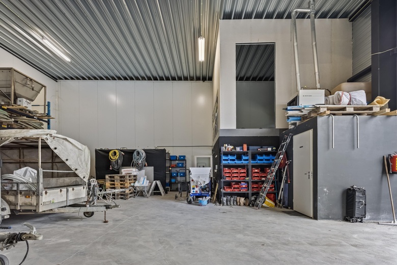 BedrijfsruimteaanFriezenweg 20<br/> inOss BedrijfsruimteaanFriezenweg 20<br/> inOss