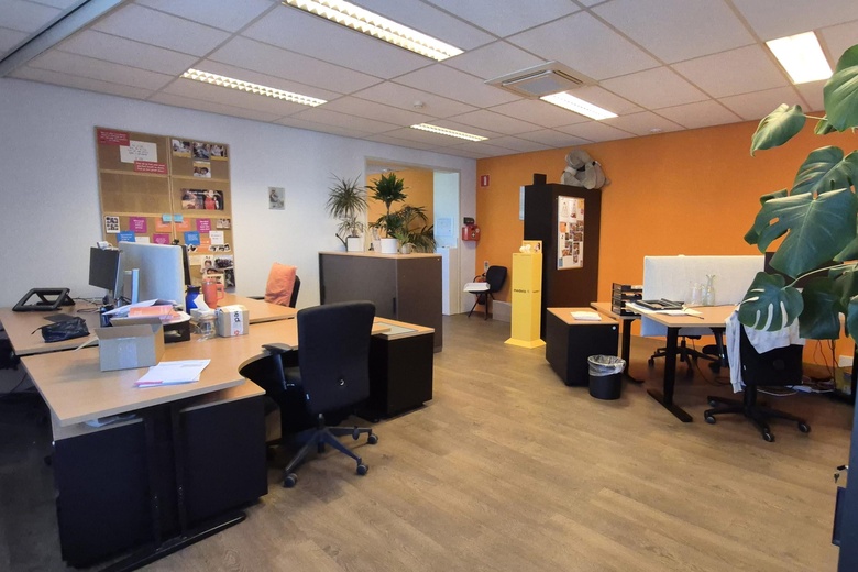 BedrijfsruimteaanUilenwaard 31<br/> inDen Bosch BedrijfsruimteaanUilenwaard 31<br/> inDen Bosch