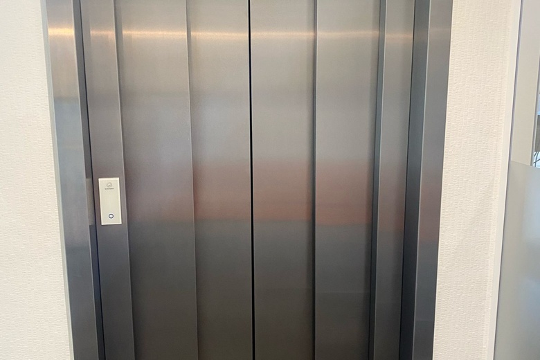 KantoorruimteaanVeersedijk 79<br/> inHendrik-Ido-Ambacht KantoorruimteaanVeersedijk 79<br/> inHendrik-Ido-Ambacht