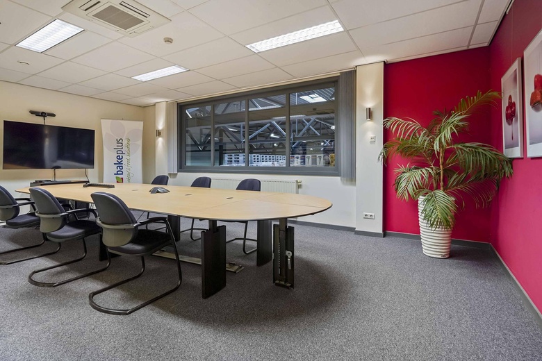 BedrijfsruimteaanHudsonweg 5 - 7<br/> inVenlo BedrijfsruimteaanHudsonweg 5 - 7<br/> inVenlo