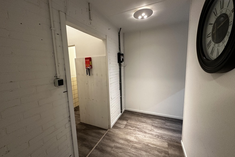 BedrijfsruimteaanLoswal 5 a<br/> inDussen