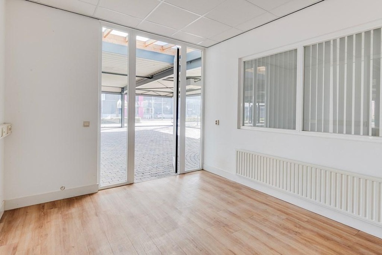 BedrijfsruimteaanBurghoffweg 18<br/> inRoermond