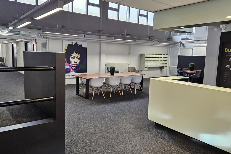 BedrijfsruimteaanJules Verneweg 15<br/> inEmmen