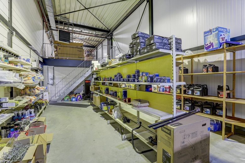 BedrijfsruimteaanA.H.G. Fokkerstraat 16 A<br/> inAssen