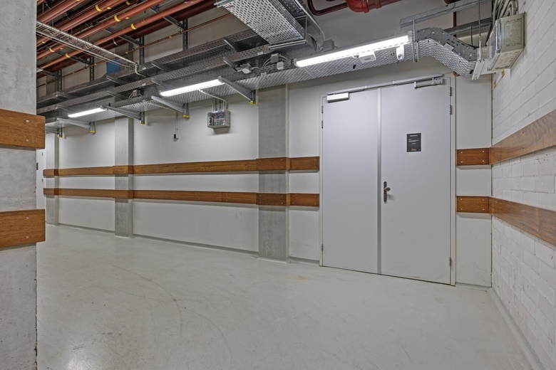 WinkelruimteaanKamperfoelie 16 - 18<br/> inLeidschendam