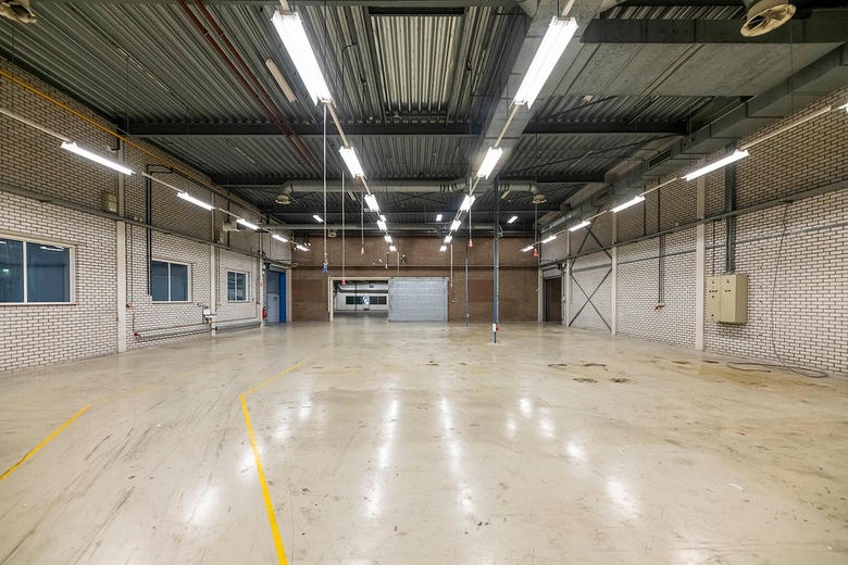 BedrijfsruimteaanIndustriestraat 10<br/> inHardinxveld-Giessendam BedrijfsruimteaanIndustriestraat 10<br/> inHardinxveld-Giessendam
