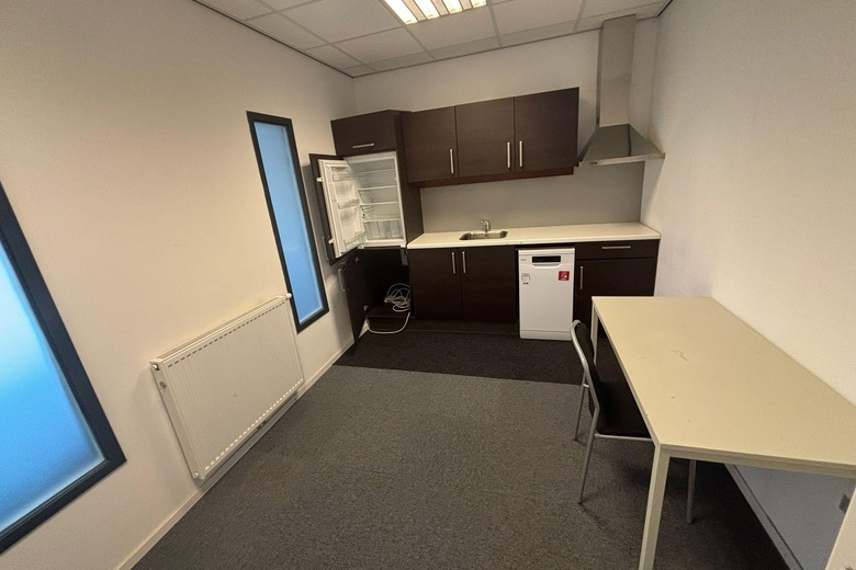 KantoorruimteaanSiloweg 642<br/> inDen Bosch KantoorruimteaanSiloweg 642<br/> inDen Bosch