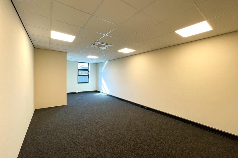 KantoorruimteaanMolenweg 1<br/> inErmelo KantoorruimteaanMolenweg 1<br/> inErmelo