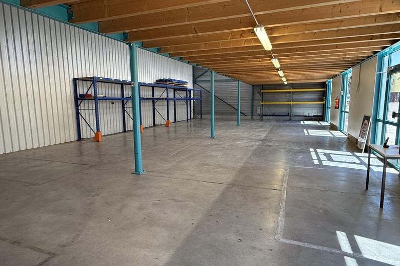BedrijfsruimteaanMercuriusweg 10<br/> inGrubbenvorst BedrijfsruimteaanMercuriusweg 10<br/> inGrubbenvorst