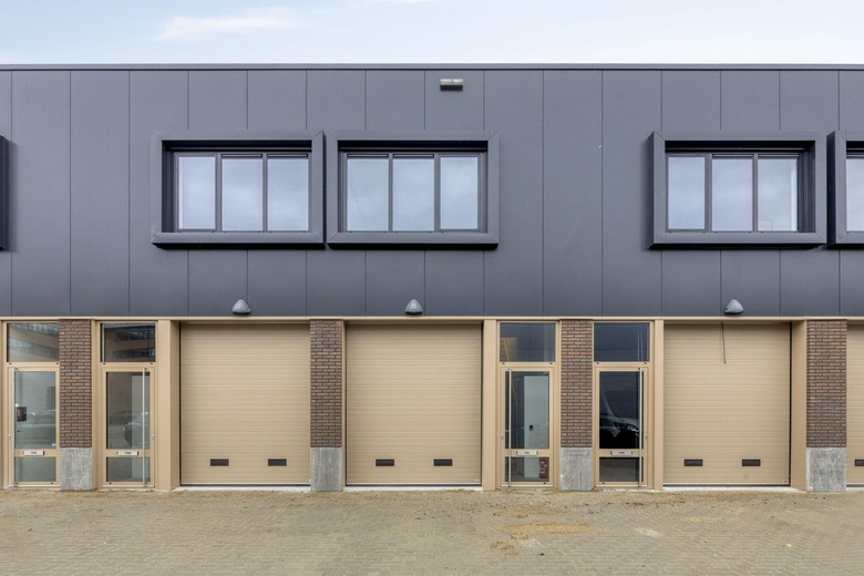 Bekijk foto 1 van Spaceshuttle 18 L