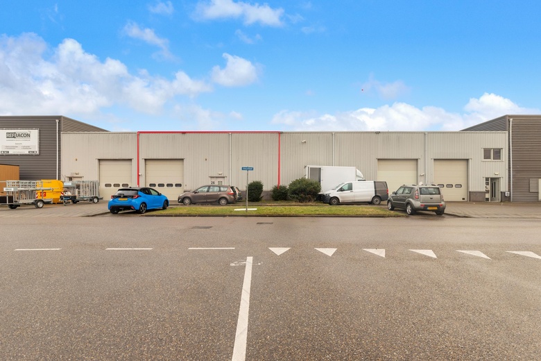 Bekijk foto 1 van Staalstraat 26