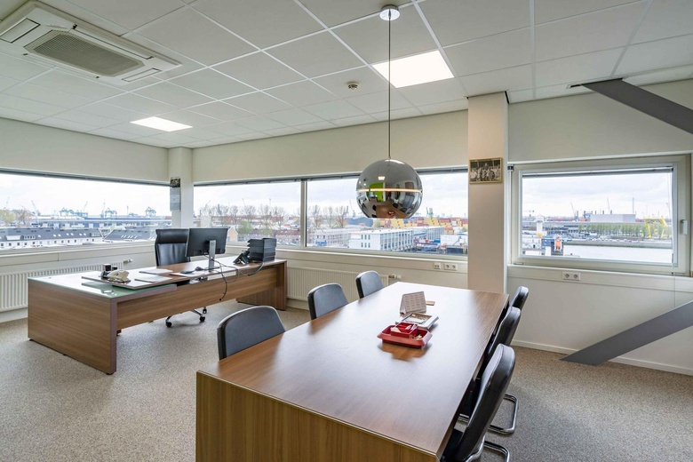 BedrijfsruimteaanScheepsbouwweg 67<br/> inRotterdam