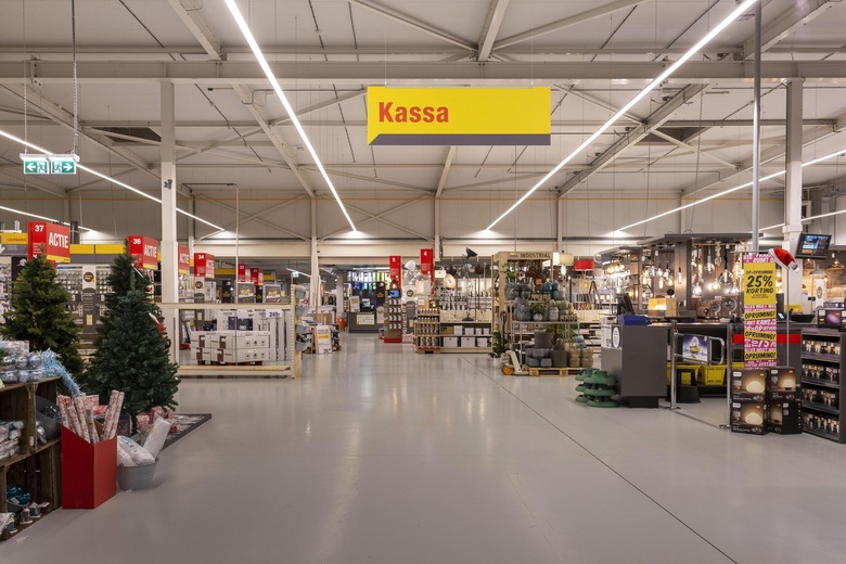 WinkelruimteaanHeesweg 17<br/> inRaalte WinkelruimteaanHeesweg 17<br/> inRaalte