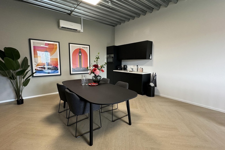 BedrijfsruimteaanKoningsbeltweg 35 L<br/> inAlmere