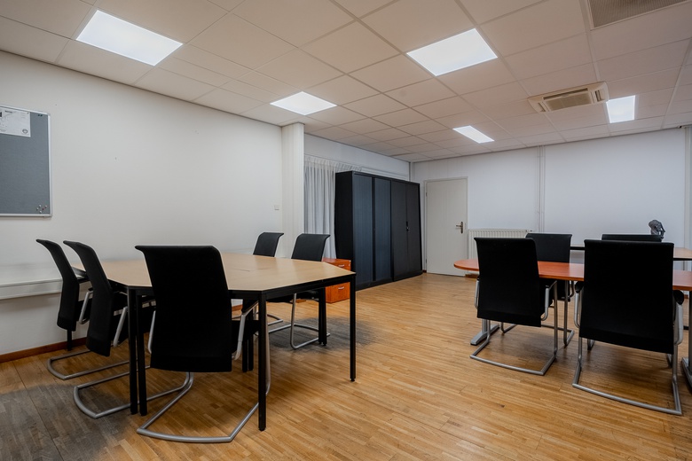 KantoorruimteaanDoorbraakweg 31<br/> inGramsbergen KantoorruimteaanDoorbraakweg 31<br/> inGramsbergen