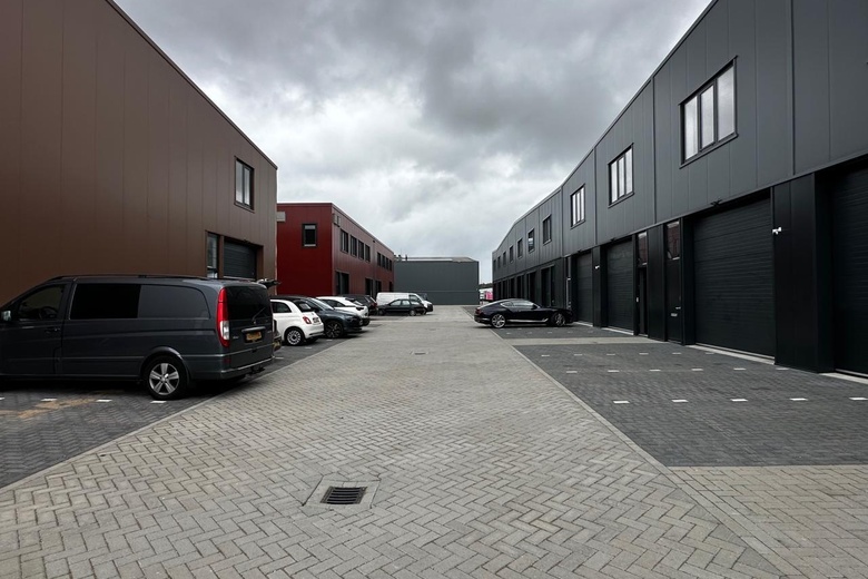 BedrijfsruimteaanVan der Waalsstraat 44<br/> inZoetermeer