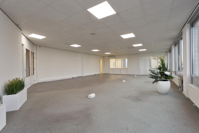 BedrijfsruimteaanProf. Asserweg 22<br/> inWaalwijk