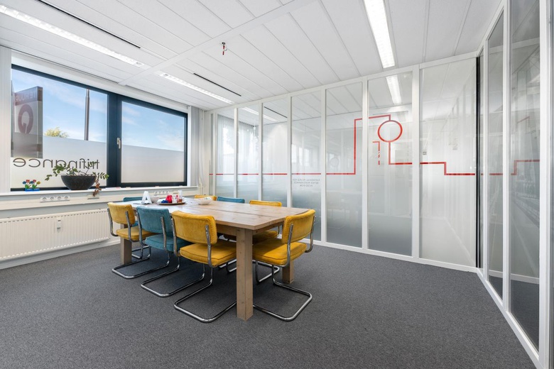 KantoorruimteaanStationsplein 1<br/> inZwijndrecht