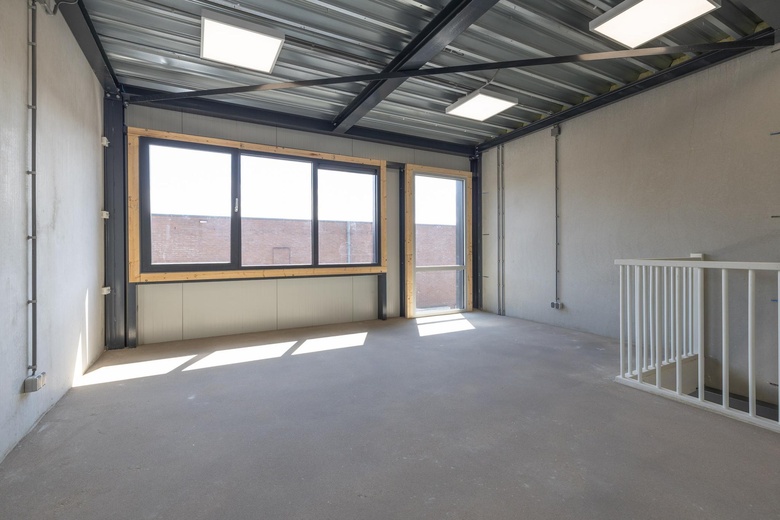 BedrijfsruimteaanHogeweyselaan 201 E<br/> inWeesp