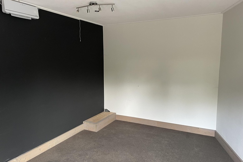 BedrijfsruimteaanBezembinder 8 a<br/> inNijkerk