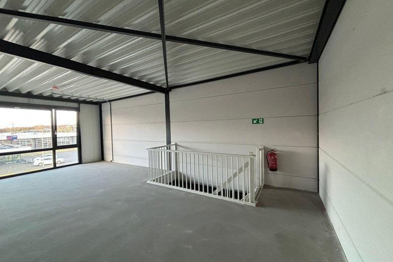 BedrijfsruimteaanHedikhuizerweg 15 C 2<br/> inDen Bosch