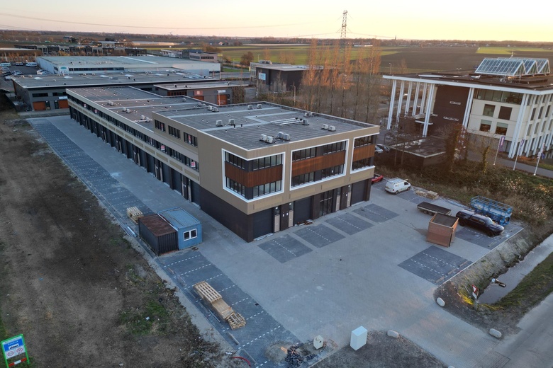 BedrijfsruimteaanReedijk 8 F 19<br/> inHeinenoord