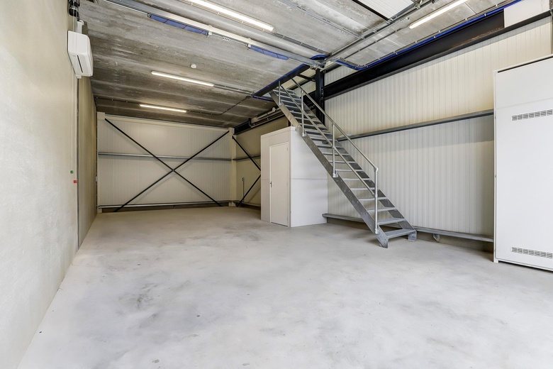 BedrijfsruimteaanSpoorlaan Noord 176<br/> inRoermond