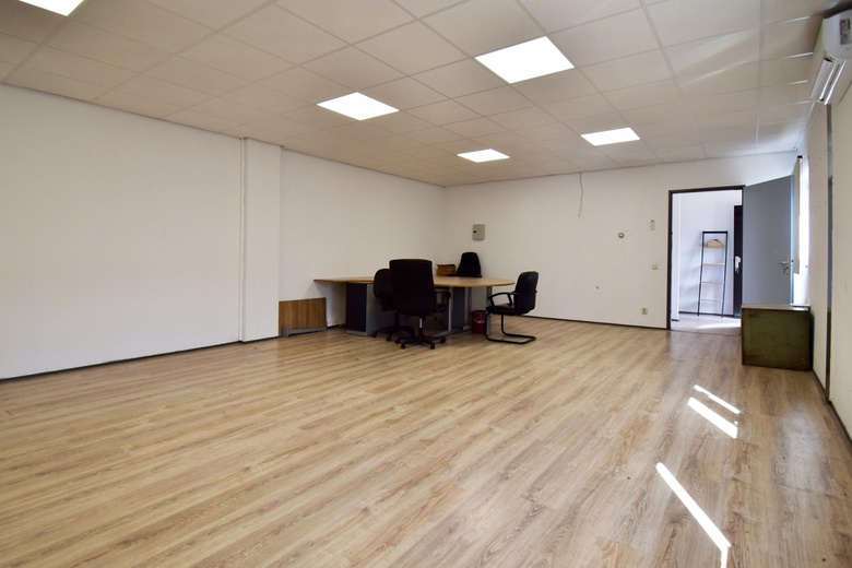 BedrijfsruimteaanHet Tasveld 9<br/> inHendrik-Ido-Ambacht