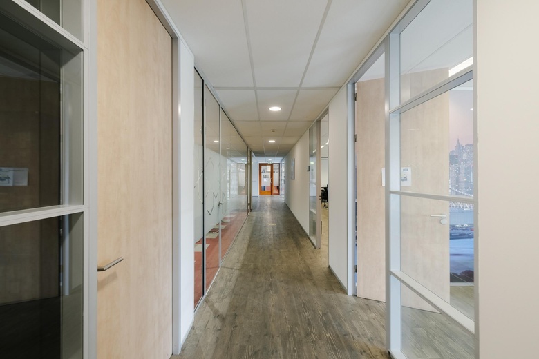 BedrijfsruimteaanVeluwezoom 15<br/> inAlmere BedrijfsruimteaanVeluwezoom 15<br/> inAlmere