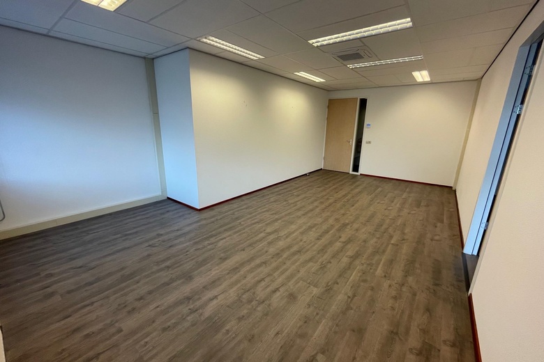 BedrijfsruimteaanBuskesdries 1<br/> inAndelst BedrijfsruimteaanBuskesdries 1<br/> inAndelst