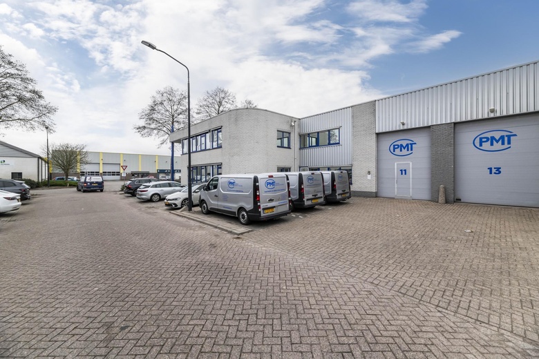 BedrijfsruimteaanOhmweg 11<br/> inAlblasserdam BedrijfsruimteaanOhmweg 11<br/> inAlblasserdam