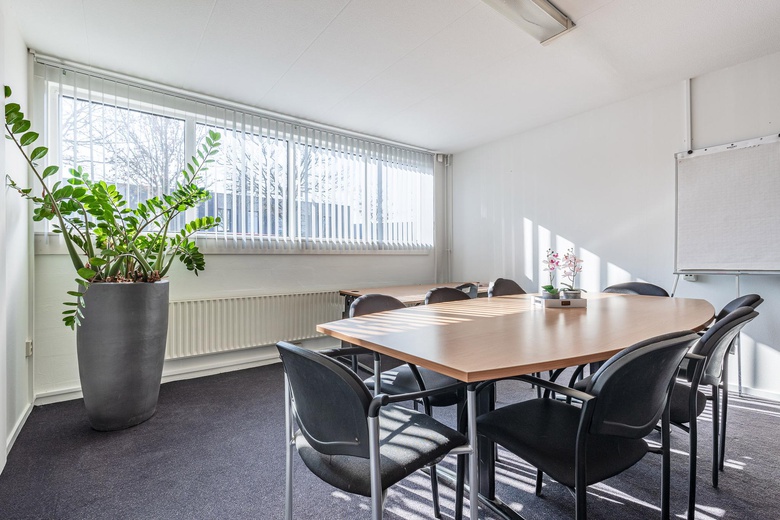 Bedrijfsruimteaande Maas 25 - 27<br/> inBest