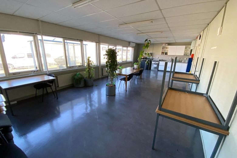 BedrijfsruimteaanHefbrugweg 16<br/> inAlmere BedrijfsruimteaanHefbrugweg 16<br/> inAlmere