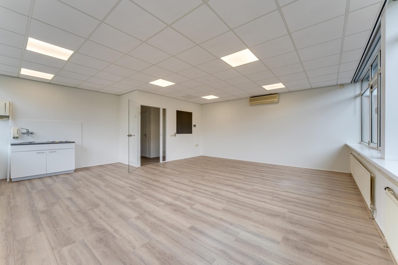 KantoorruimteaanPapiermolen 2 - 6<br/> inHouten