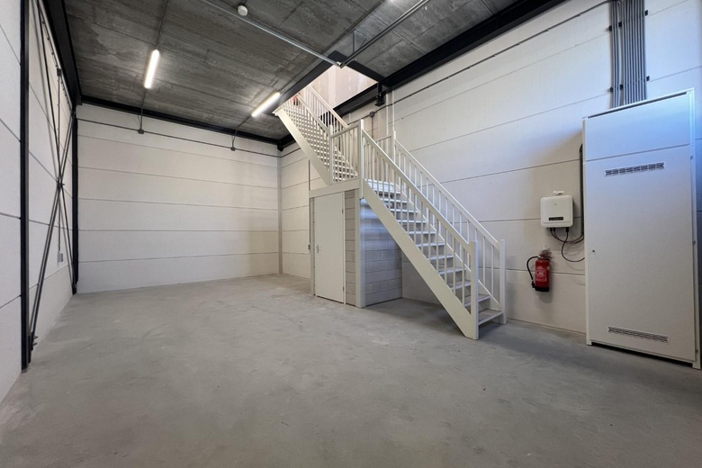 BedrijfsruimteaanHoutkopersstraat 6 E<br/> inZwijndrecht BedrijfsruimteaanHoutkopersstraat 6 E<br/> inZwijndrecht