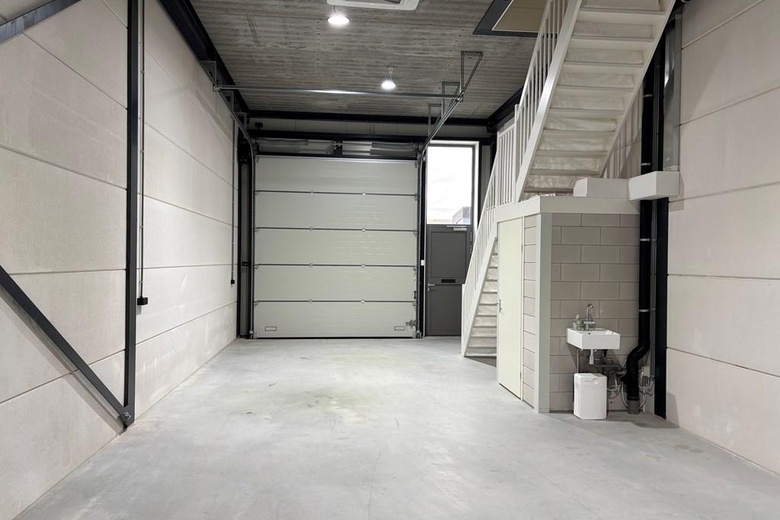 BedrijfsruimteaanCelsiusstraat 33<br/> inBerkel en Rodenrijs