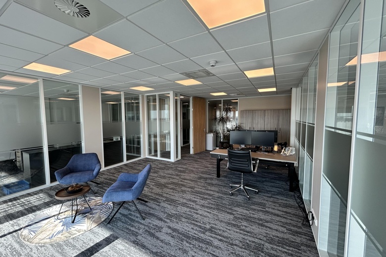 KantoorruimteaanHonderdland 34<br/> inMaasdijk