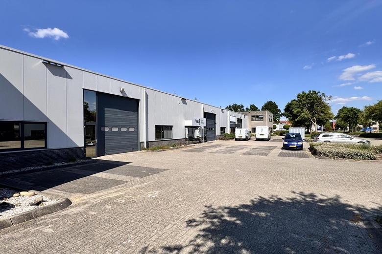 BedrijfsruimteaanRingweistraat 8<br/> inWaardenburg BedrijfsruimteaanRingweistraat 8<br/> inWaardenburg
