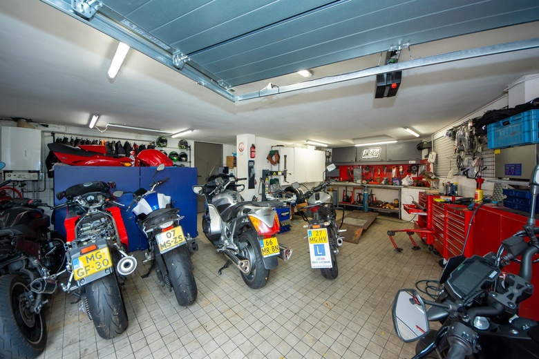 WinkelruimteaanEverard Meysterweg 54 A<br/> inAmersfoort WinkelruimteaanEverard Meysterweg 54 A<br/> inAmersfoort